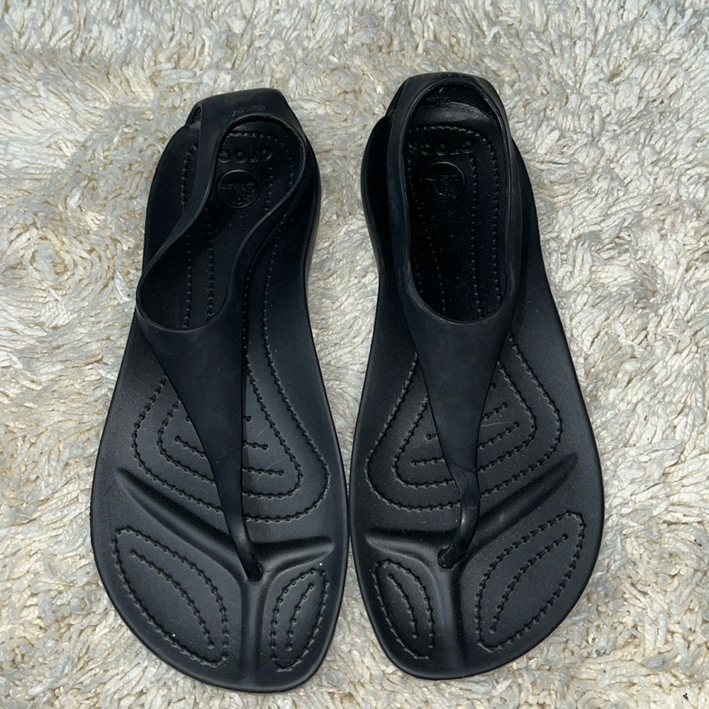 Crocs Black womens Serena sandals sz 7
